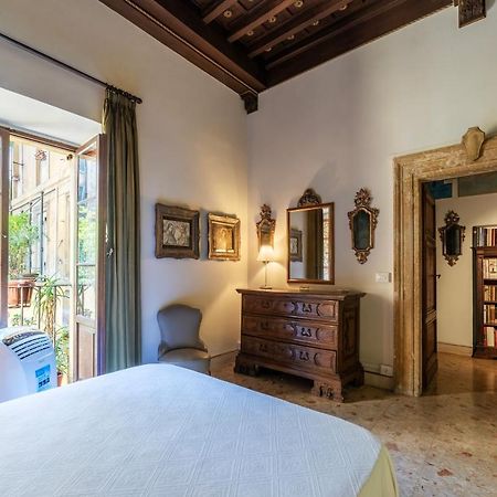 Pantheon Apartment - L'Angolo Nascosto Dei Quadri Roma Esterno foto