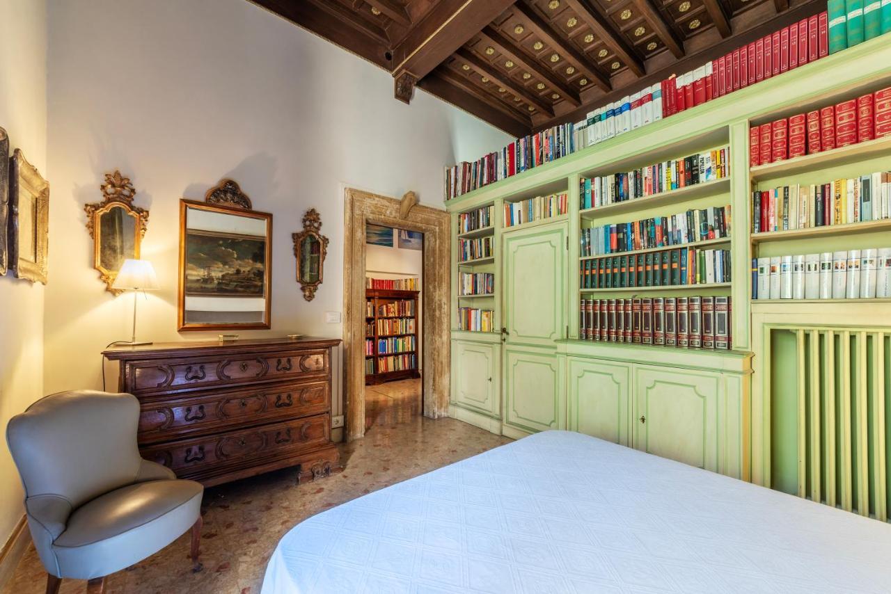 Pantheon Apartment - L'Angolo Nascosto Dei Quadri Roma Esterno foto